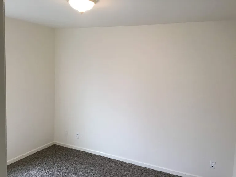 1698 Riley Ln — Photo 14