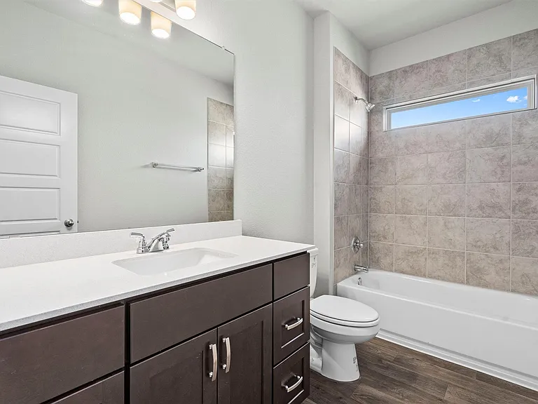 135 Chesterfield Dr — Photo 16