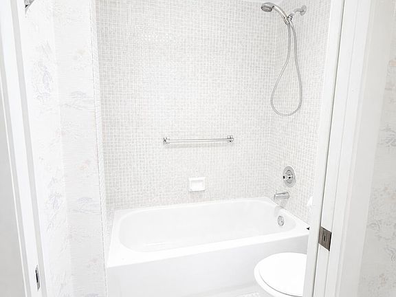 5th image of 2030 Wolverton B E