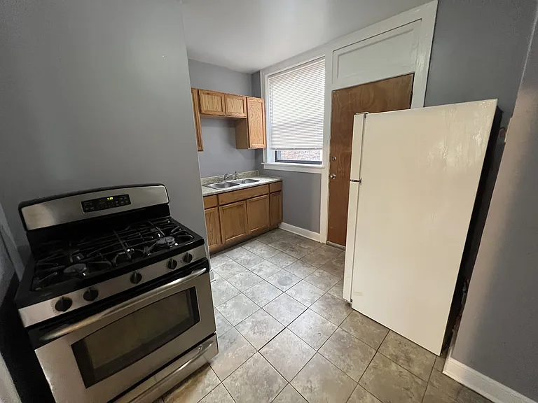 1655 E 74th Pl #1653-3 — Photo 3