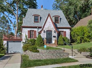 5812 Nicholas St, Omaha, NE 68132