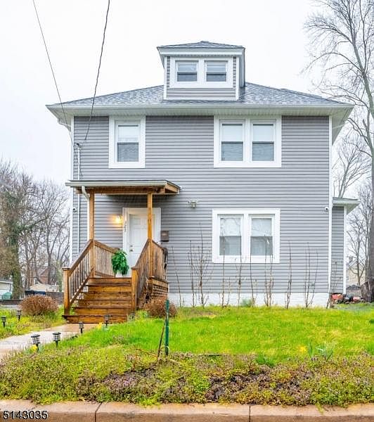 1st image of 321 McDowell St