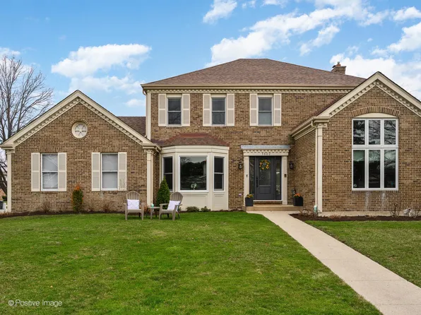 3800 Cindy Ln, Glenview, IL 60025
