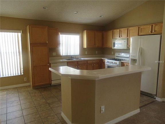 3rd image of 3024 Samosa Hill Cir
