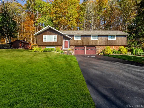 19 Wicks Manor Drive, Danbury, CT 06810