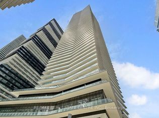 38 Annie Craig Dr #PENTHOUSE 207, Toronto, ON M8V 0G9