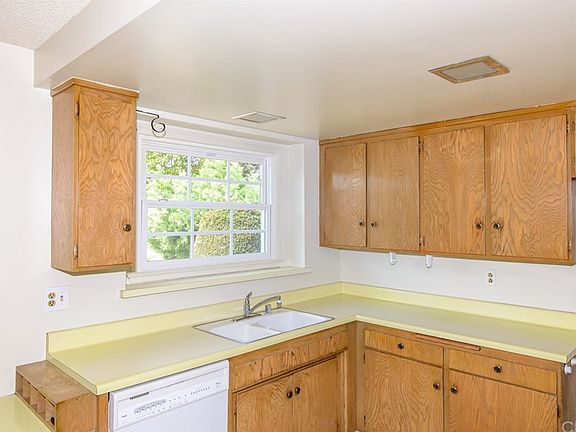4th image of 4723 White Ct