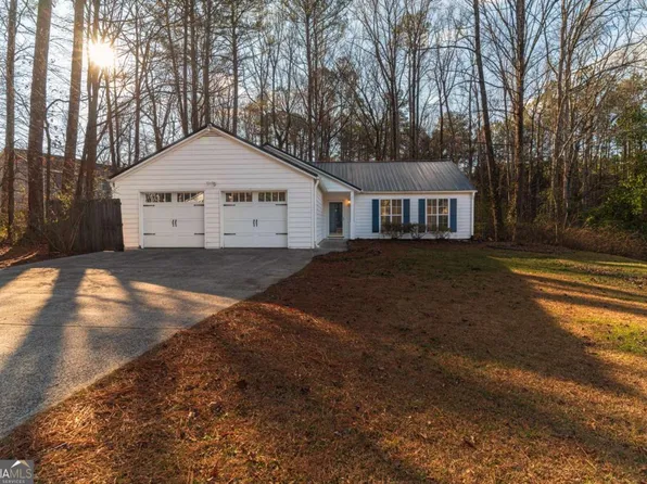 415 Rockingham Ln, Woodstock, GA 30189