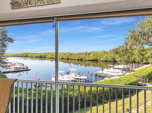 278 Newport Dr APT 206, Naples, FL 34114