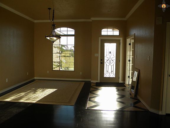 2nd image of 1604 W Chico Dr