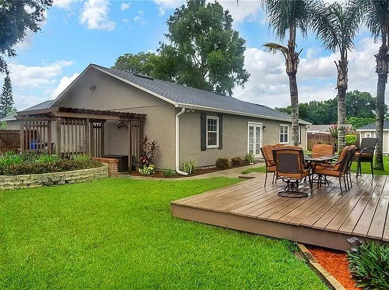 1017 Butler Creek Ct — Photo 10