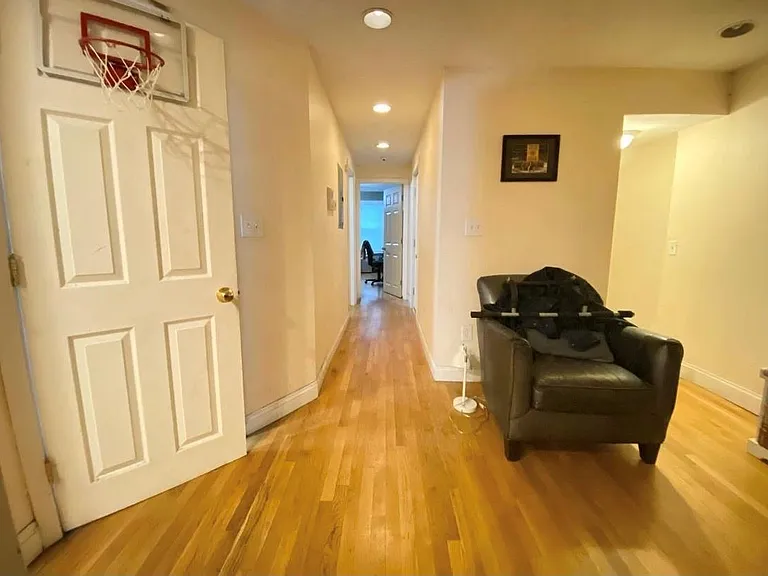 4 O St #1 — Photo 3
