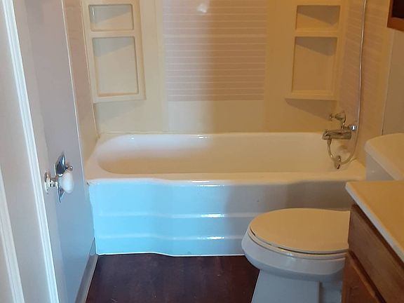 3rd image of 6006 Hohman Ave APT 2