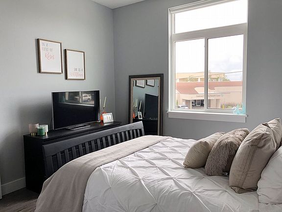 5th image of 250 2nd St SW #102