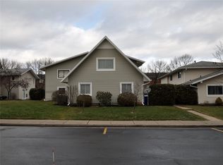 528 Eastbrooke Ln, Rochester, NY 14618