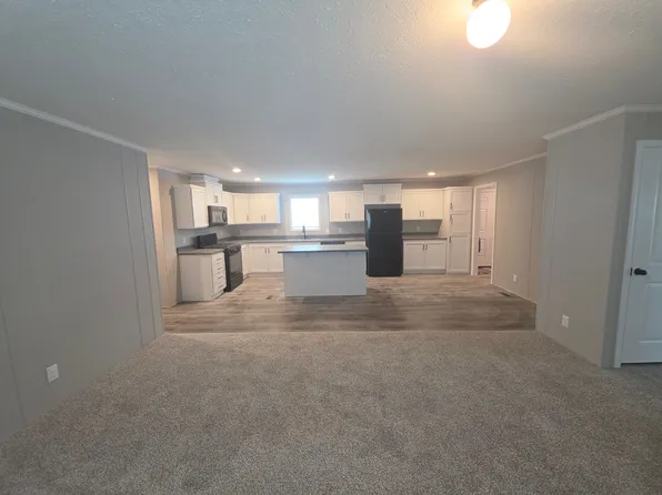 Century Park, 215 N Canal Rd #1a3, Lansing, MI 48917