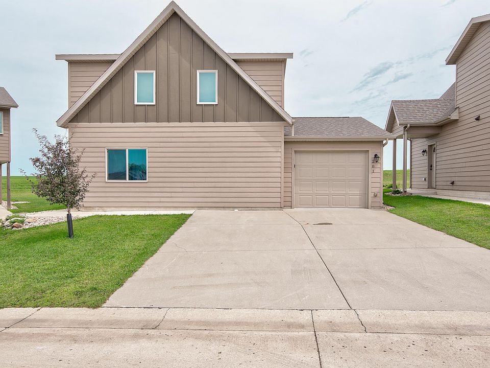 1st image of 290 240th Ave #281