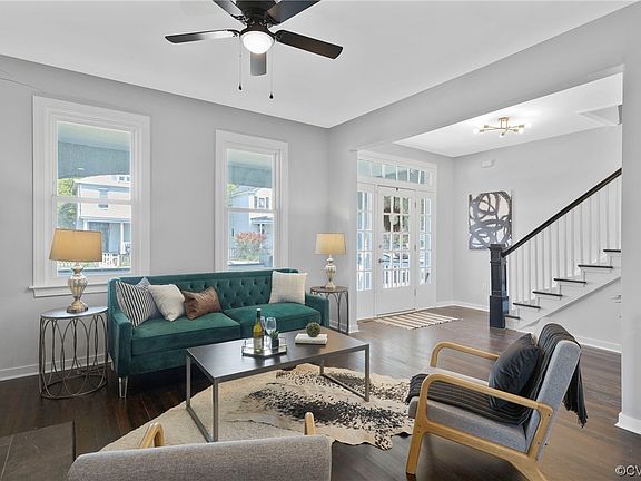 2nd image of 511 Bancroft Ave