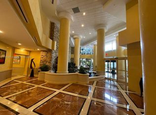 20281 E Country Club Dr APT 810, Aventura, FL 33180