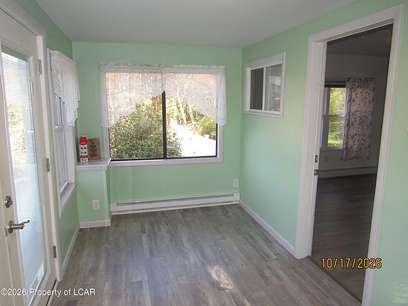 3rd image of 2161 Bear Creek Blvd