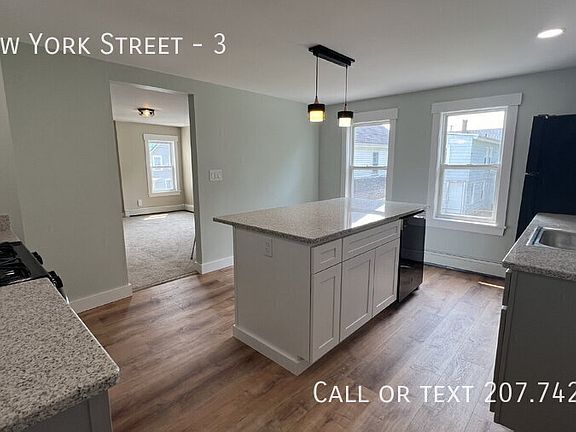 5th image of 30 New York St APT 3
