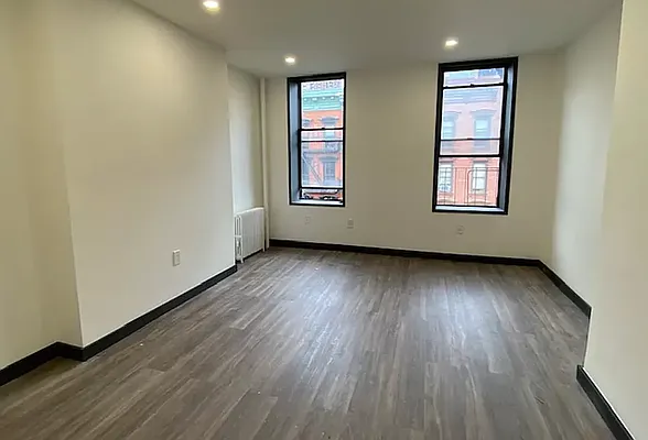 Rented by REAL New York | media 6