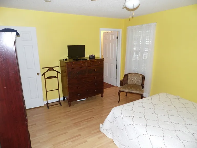 1107 Shoreview Dr — Photo 14