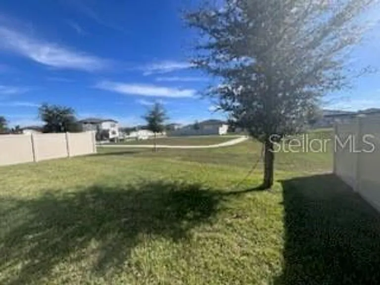384 Guadlupe St — Photo 11