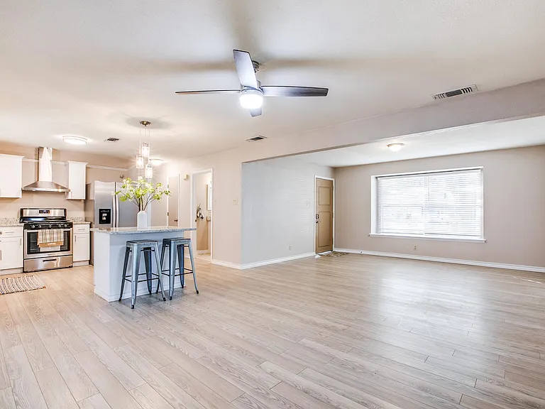 5715 Angie Pl — Photo 6