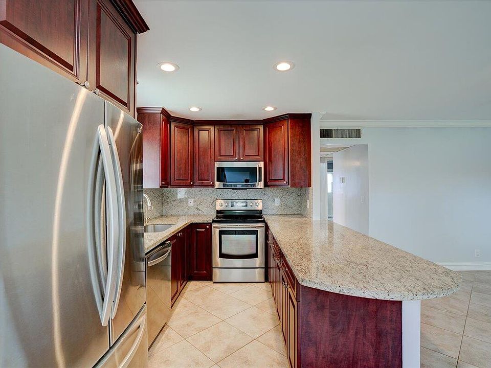 1st image of 184 Seville H