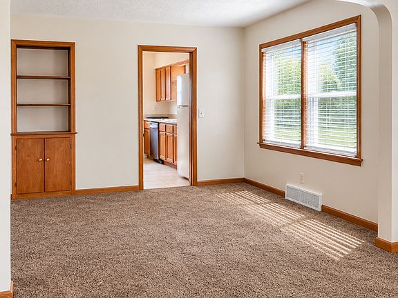 4th image of 4524 N 37th St