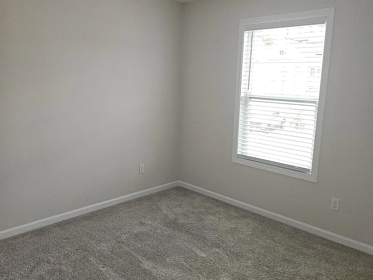 1441 Feldspar Ct — Photo 6