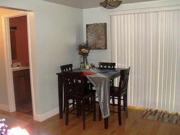 5th image of 94 Pepperbush Pl