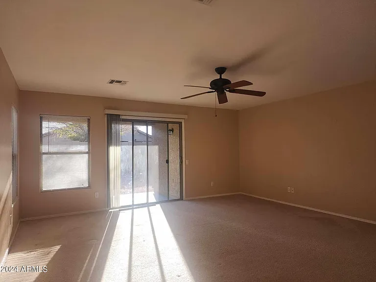 43811 W Elizabeth Ave — Photo 7