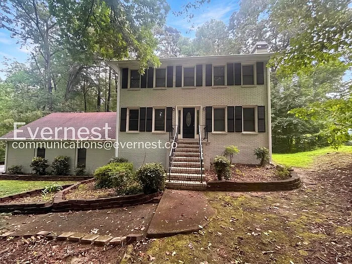 3 bed, 2.5 bath, 1824 sqft, $2,350 — Photo 1