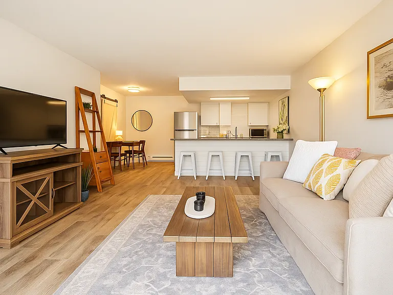 Whether it's a shared meal or a spontaneous conversation, this open layout invites connection and quality time with the people you're traveling with.