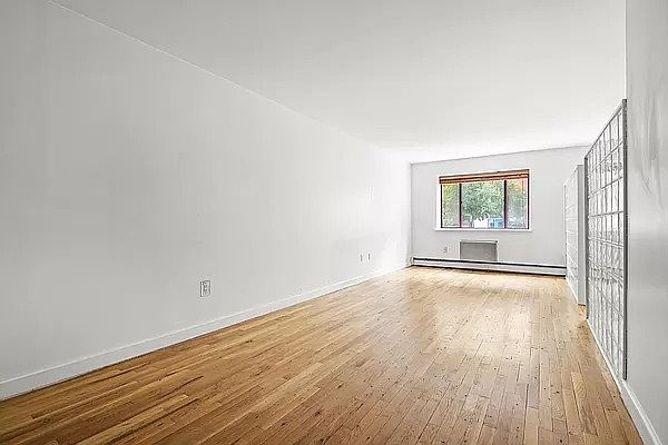 1st image of 217 E 7th St APT 1C