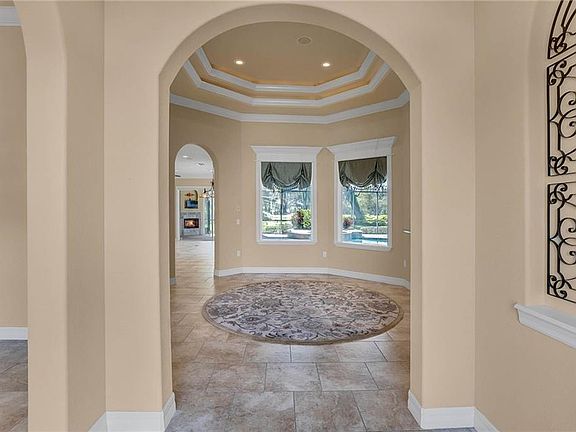 5th image of 675 Whisper Woods Dr
