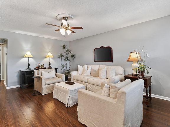 4th image of 238 Sussex L