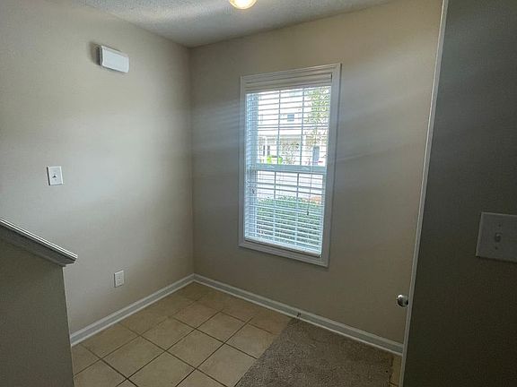 2nd image of 119 Heather Glen Cir