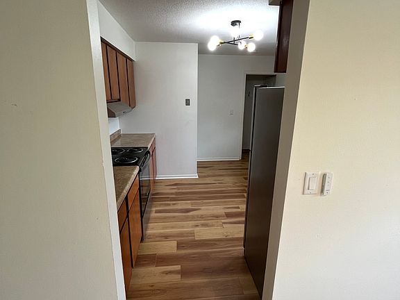 3rd image of 102 NW Sharmin Dr #104