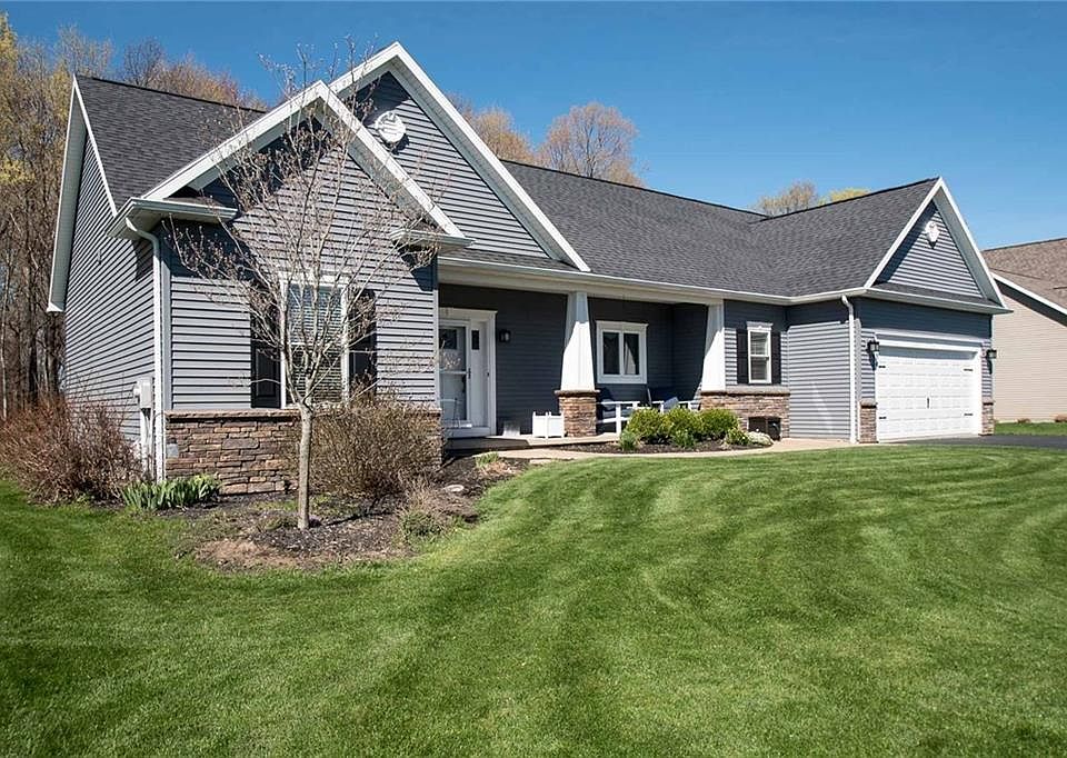1st image of 234 Woodsview Dr