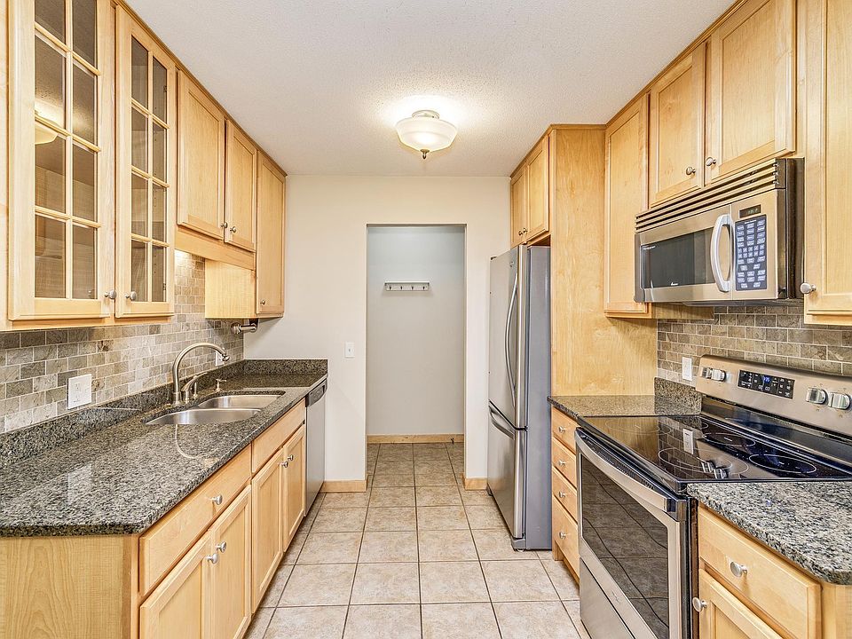 1st image of 1725 Dellwood Ave APT 203