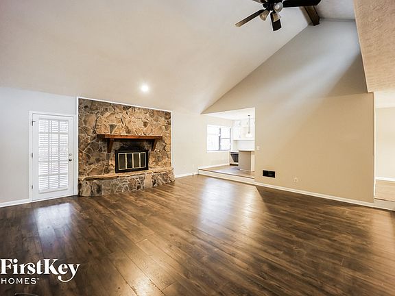 3rd image of 137 Carrollwood Dr