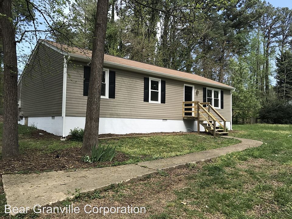 1st image of 6 Upham Dr