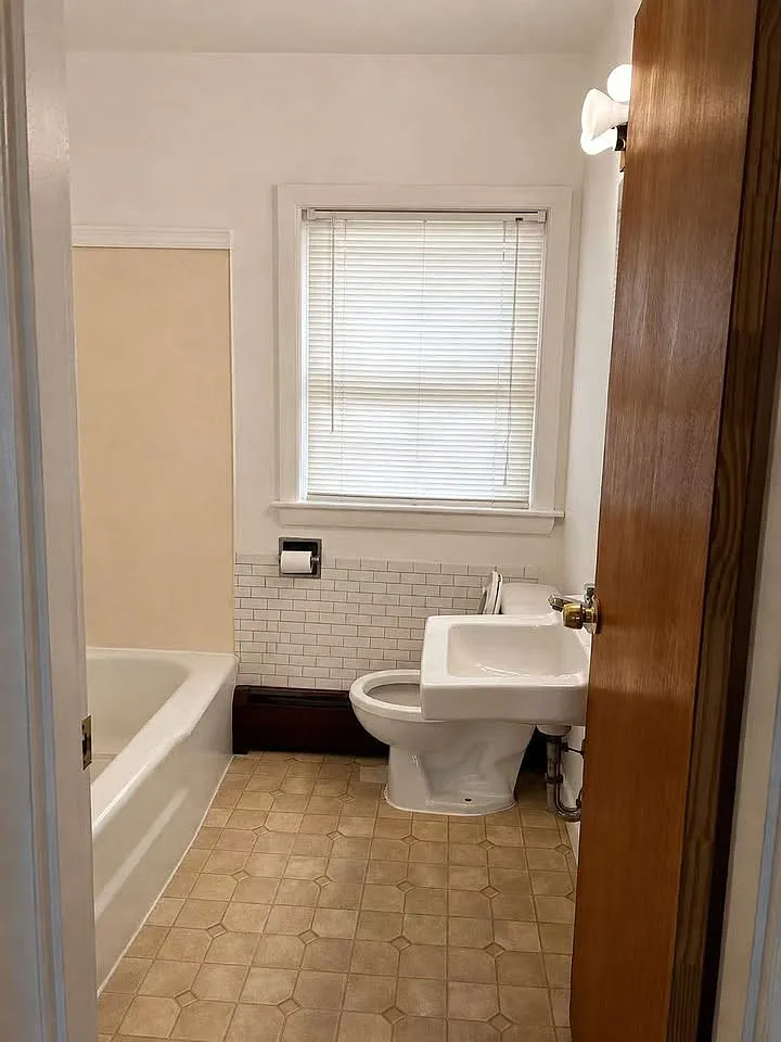 4 bed, 1050 sqft, $1,100 — Photo 3