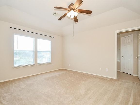 3rd image of 1807 Vanderwilt Ln