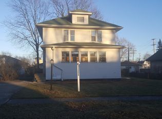 1401 Benton St, Crete, IL 60417