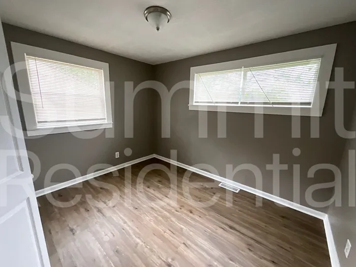 8608 Crystal Ave — Photo 11