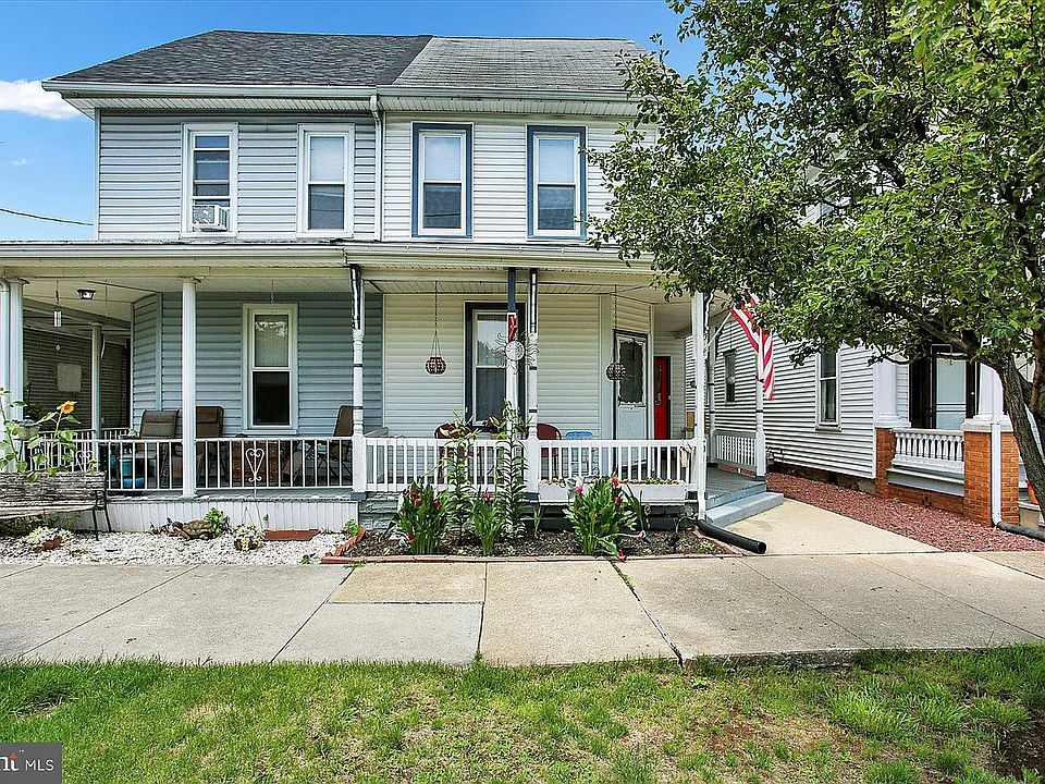 1st image of 511 E Main St